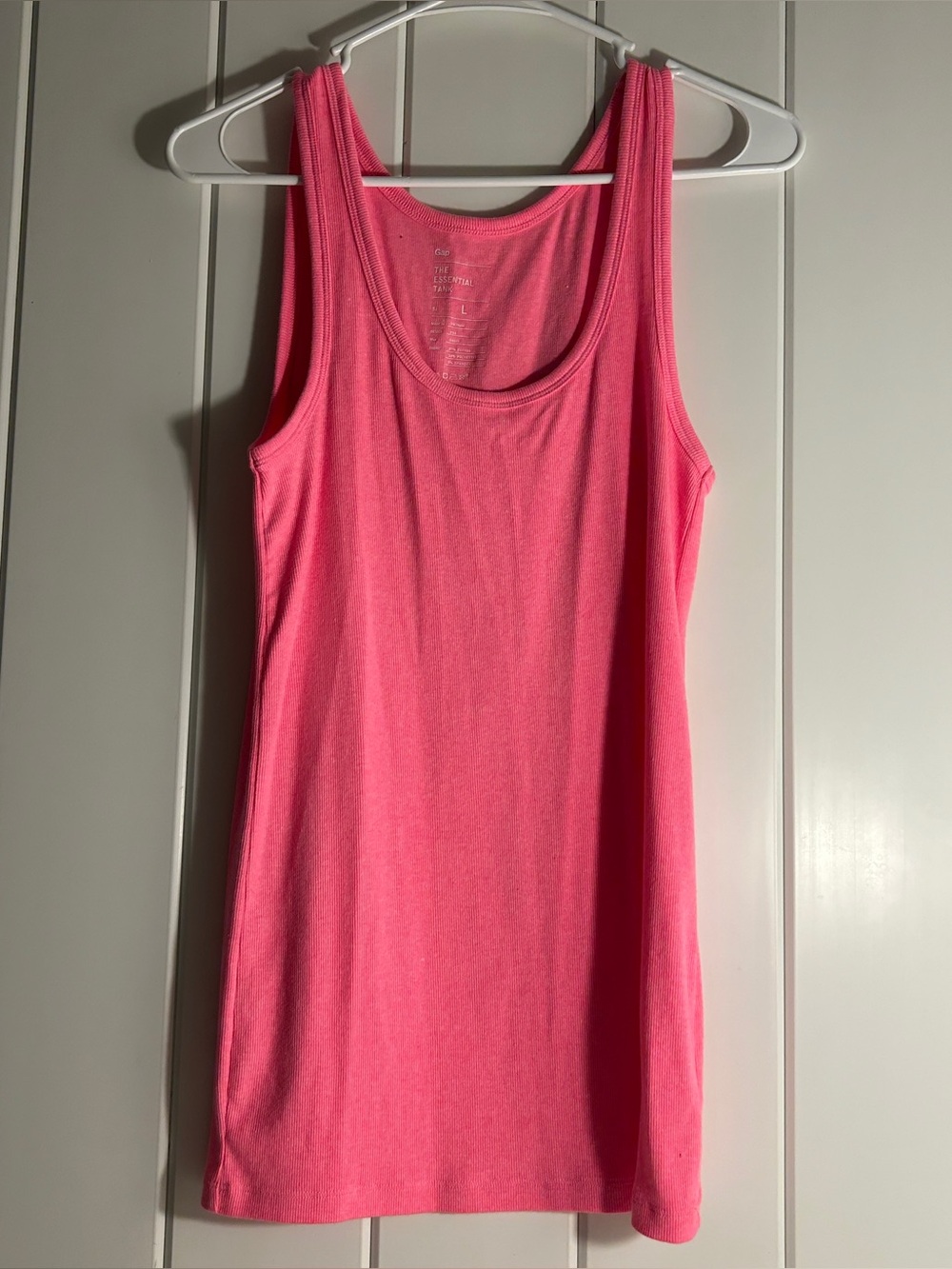 Gap L The Essential Tank Top hot Pink Ribbed Scoop Neck Size Large neon top